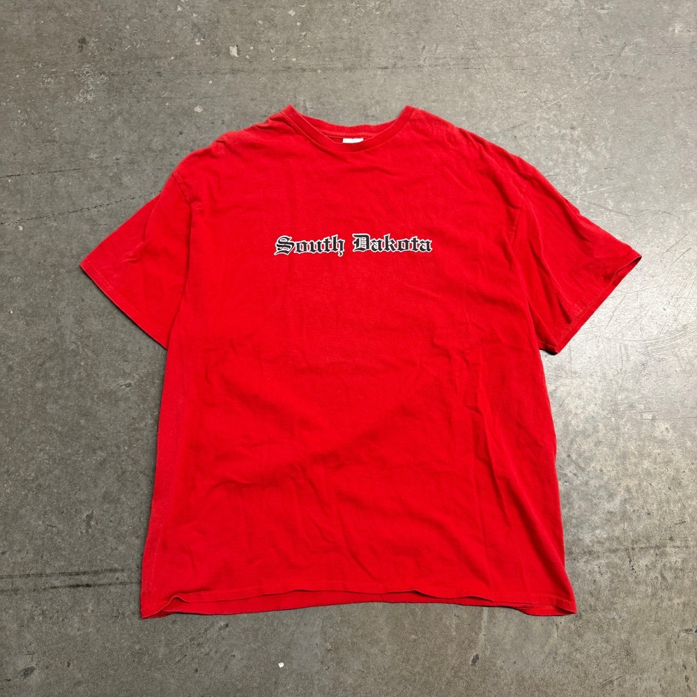 Delta Pro Weight South Dakota Graphic T-Shirt Red Mens 2XL‎ Old English Font Tee